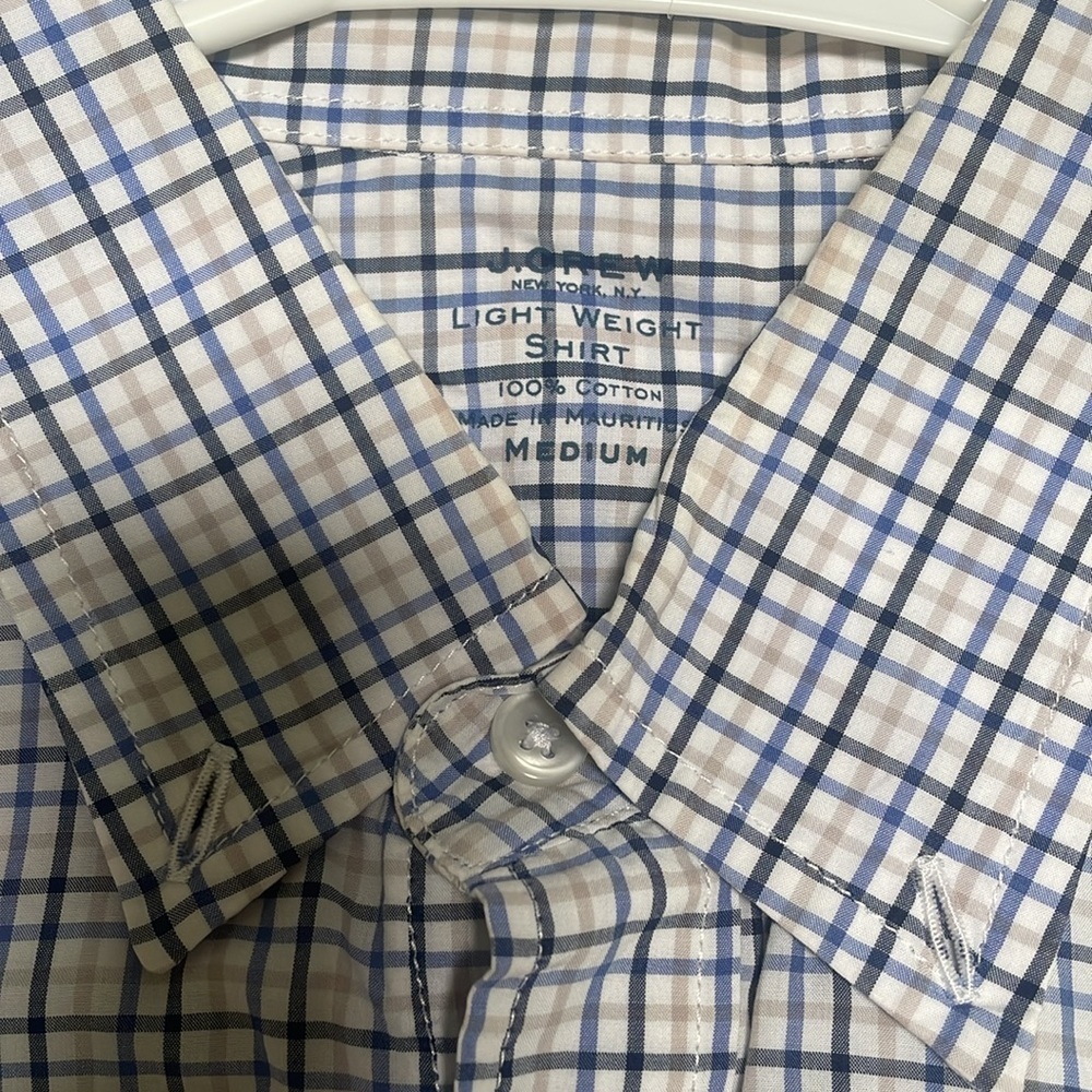 J. Crew Lightweight Men’s Button down Shirt - Picture 3 of 3